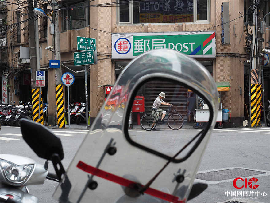 《摩托车》/摄于台湾 不要忘记我们经历的那个时代。
