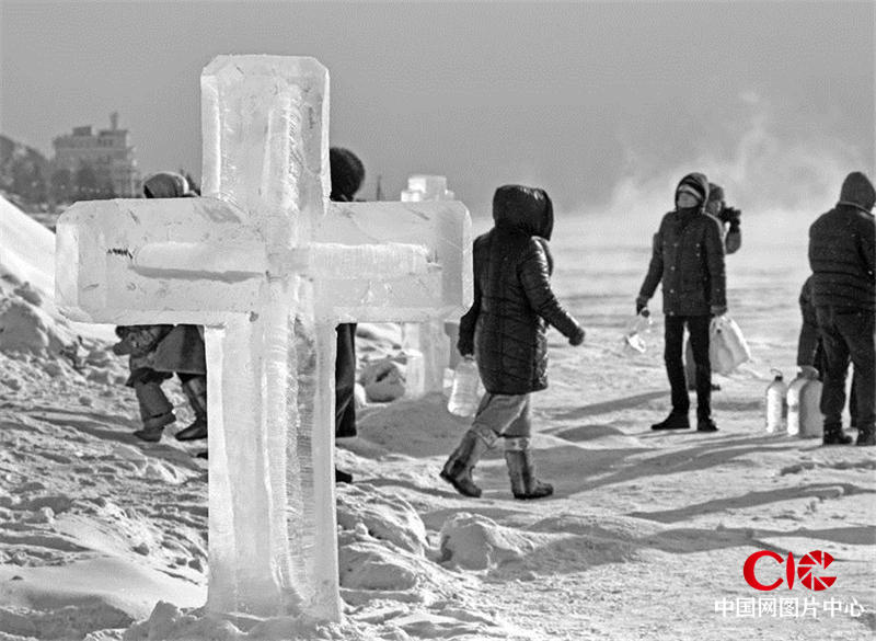 东正教洗礼日 摄于贝加尔湖  