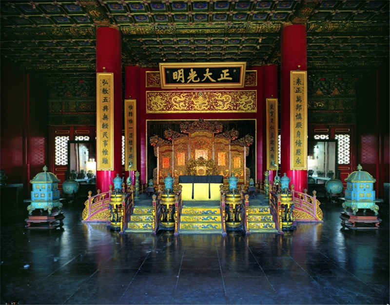 北京故宮乾清宮內景。（圖/胡錘）  