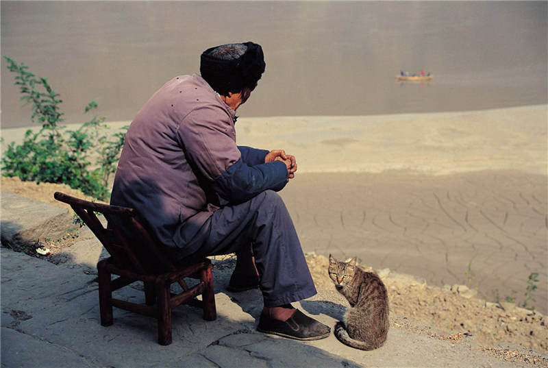 1991 湖北秭归 长江三峡西陵峡段，在卜庄河镇居住的老人 彩色