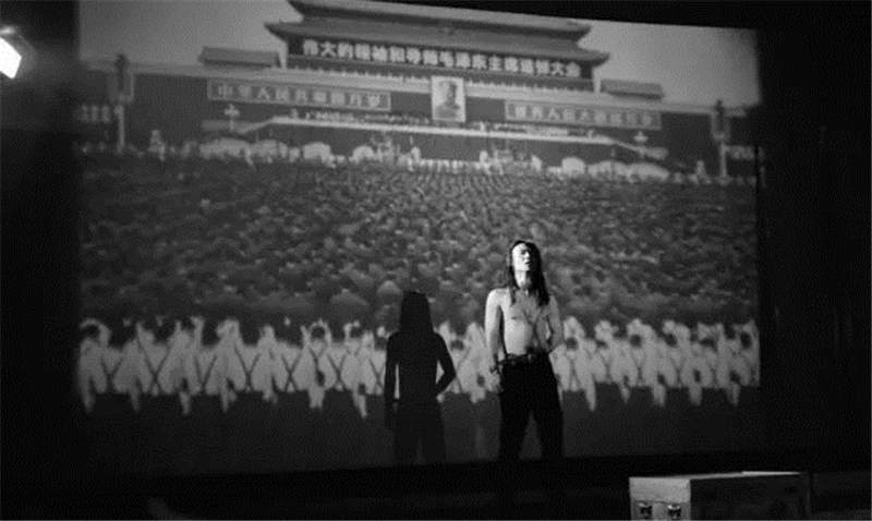 1991年，唐朝乐队在北京电影制片厂录制《太阳》的MV。