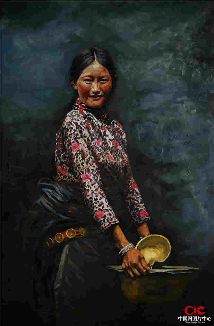 《炊煙女孩》布面油畫, 100cm×66cm,2015年  段鐵軍 攝