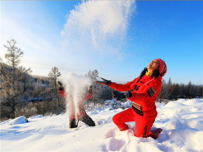 戏雪 黄晓光