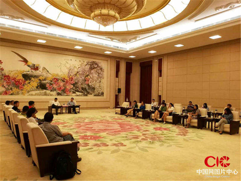 2016中国旅游产业博览会参展企业代表座谈会召开