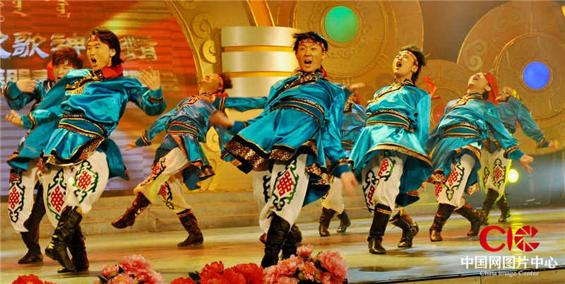 阿拉善民族歌舞 韩宝花摄影  