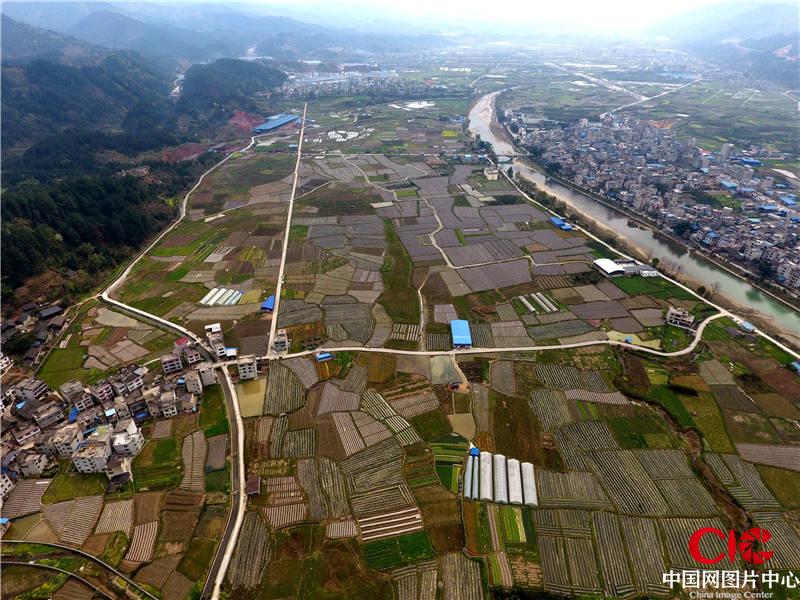 3月18日贵州省黔东南苗族侗族自治州榕江县忠诚镇郊外的田园风光(无人