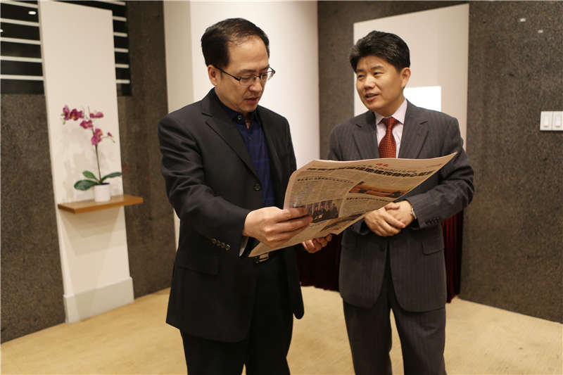 中国驻纽约总领事馆文化参赞李立彦与天津市文化广播